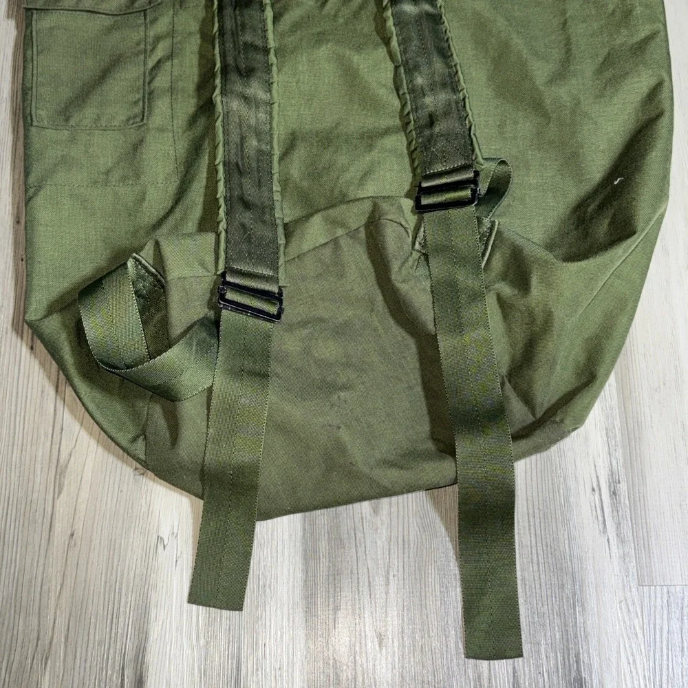 Vtg Military‎ Duffle Bag Rucksack Green Nylon Heavy Duty Army Issued Grunge WORN